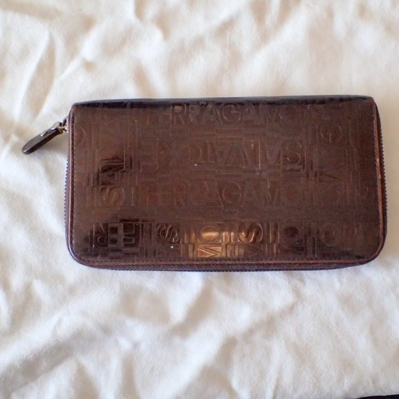 Vintage Ferragamo Long wallet - Picture 4 of 5
